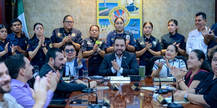HACE JUSTICIA EL H. CABILDO DE LOS CABOS AL INCORPORAR AL DEPARTAMENTO DE BOMBEROS AL MANUAL DE REMUNERACIONES Y TABULADORES DE SUELDOS
