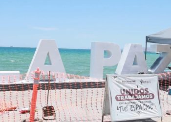 API-BCS RENUEVA LETRAS EMBLEMÁTICAS DEL MALECÓN DE LA PAZ