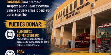 BOMBEROS DE CABO SAN LUCAS ENVÍA 3 VEHÍCULOS CON EQUIPO Y 9 ELEMENTOS OPERATIVOS PARA APOYAR EN LA EMERGENCIA EN COMONDÚ