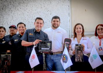 BOMBEROS DE SAN JOSÉ DEL CABO RECIBEN DETECTORES ESPECIALIZADOS PARA ATENDER FUGAS DE GAS