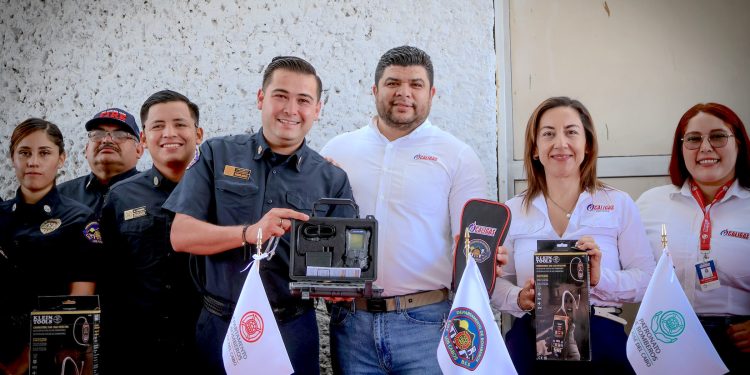 BOMBEROS DE SAN JOSÉ DEL CABO RECIBEN DETECTORES ESPECIALIZADOS PARA ATENDER FUGAS DE GAS