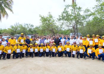 XV AYUNTAMIENTO RECONOCE A BRIGADISTAS Y BOMBEROS QUE PROTEGEN EL ESTERO JOSEFINO