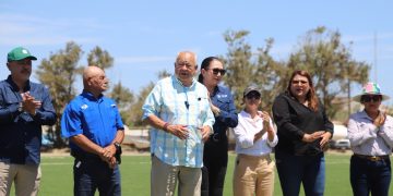 GOBERNADOR ENTREGA NUEVOS ESPACIOS PARA EL DEPORTE EN BAHÍA TORTUGAS E ISLA NATIVIDAD
