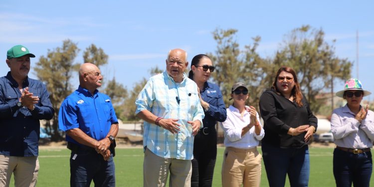 GOBERNADOR ENTREGA NUEVOS ESPACIOS PARA EL DEPORTE EN BAHÍA TORTUGAS E ISLA NATIVIDAD 