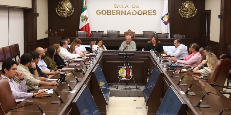 GOBERNADOR VICTOR CASTRO CONVOCA A SUMAR ESFUERZOS PARA FORTALECER LA PLANEACIÓN URBANA EN BCS