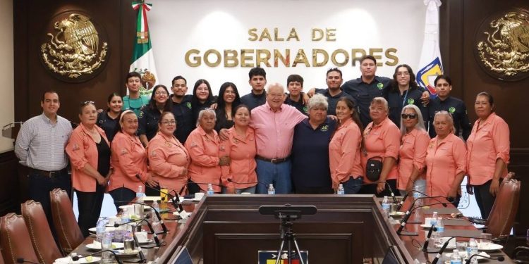 RESPALDA VÍCTOR CASTRO TRABAJO DE GUARDIANAS DEL CONCHALITO POR LA CONSERVACIÓN DE LOS ECOSISTEMAS