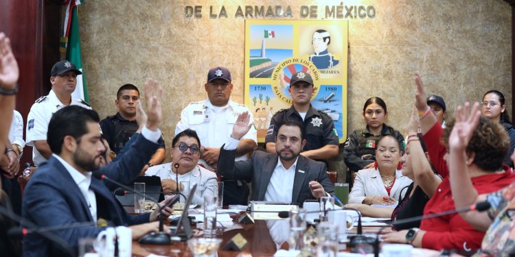    POR UNANIMIDAD, CABILDO DE LOS CABOS APRUEBA AUMENTO HISTÓRICO PARA ELEMENTOS DE SEGURIDAD PÚBLICA