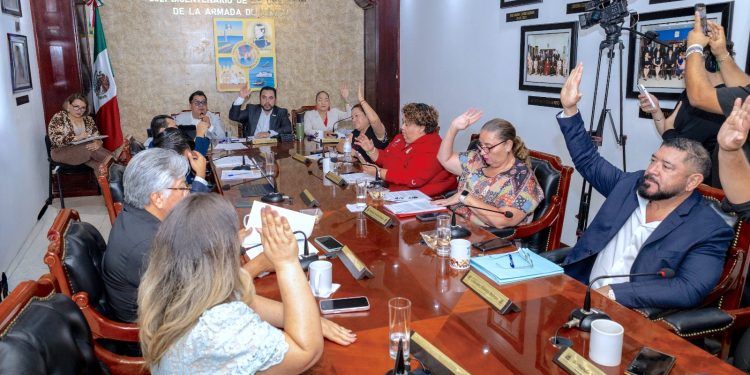    CON ACCIONES DE INCLUSIÓN Y VIVIENDA, CABILDO DE LOS CABOS AVALA AGENDA SOCIAL Y LICENCIA DEL PRESIDENTE MUNICIPAL
