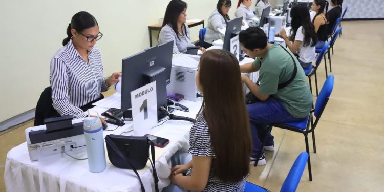 UABCS RECIBE A ESTUDIANTES DE NUEVO INGRESO CON PROCESO DE INSCRIPCIÓN Y FERIA UNIVERSITARIA DE SERVICIOS