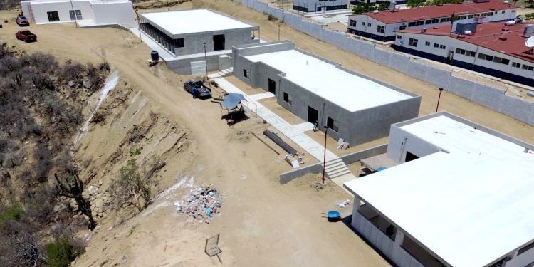 CON 80% DE AVANCE CENTRO DE BIENESTAR ANIMAL