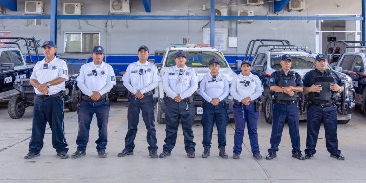 INCORPORAN CÁMARAS CORPORALES PARA TRANSPARENTAR LA LABOR POLICIAL EN LOS CABOS