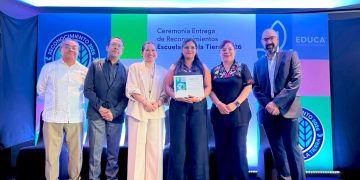 UABCS OBTIENE SEGUNDO LUGAR NACIONAL EN CERTAMEN “ESCUELAS POR LA TIERRA”