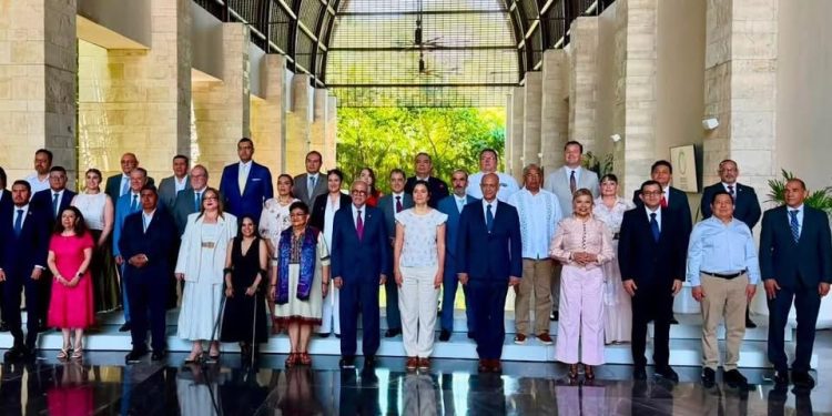 PARTICIPA EL PROCURADOR GENERAL DE JUSTICIA DE BCS EN LA LIV ASAMBLEA PLENARIA DE LA CONFERENCIA NACIONAL DE PROCURACIÓN DE JUSTICIA EN NUEVO NAYARIT
