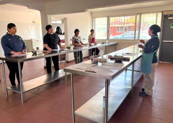 ESTUDIANTES DE GASTRONOMÍA DE LA UABCS LOS CABOS SE CERTIFICAN EN ESTÁNDAR DE COMPETENCIA LABORAL CONOCER