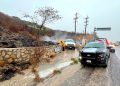 ATIENDEN BOMBEROS DE SAN JOSÉ DEL CABO  INCENDIO FORESTAL EN LA CARRETERA TRANSPENINSULAR