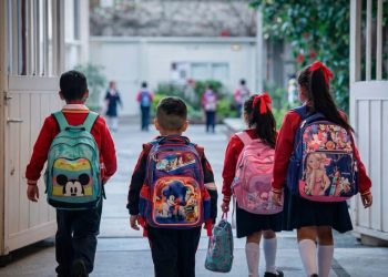 IMSS BAJA CALIFORNIA SUR RECOMIENDA REVISAR  PESO DE MOCHILAS PARA PROTEGER SALUD  DE NIÑAS, NIÑOS Y ADOLESCENTES