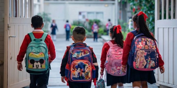 IMSS BAJA CALIFORNIA SUR RECOMIENDA REVISAR PESO DE MOCHILAS PARA PROTEGER SALUD DE NIÑAS, NIÑOS Y ADOLESCENTES