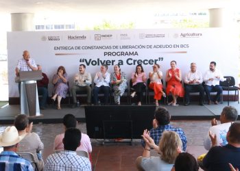 GOBERNADOR RESPALDA MUJERES Y PEQUEÑOS PRODUCTORES DE BCS CON EL PROGRAMA “VOLVER A CRECER”