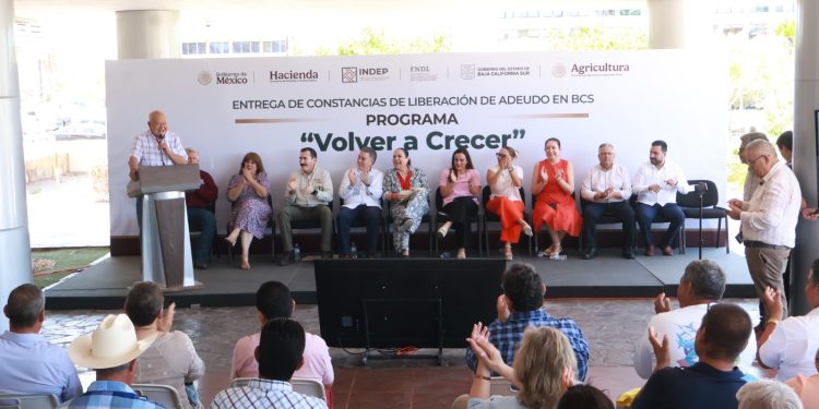 GOBERNADOR RESPALDA MUJERES Y PEQUEÑOS PRODUCTORES DE BCS CON EL PROGRAMA “VOLVER A CRECER”