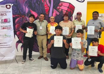 IMSS BAJA CALIFORNIA SUR RECOMIENDA REVISAR  PESO DE MOCHILAS PARA PROTEGER SALUD  DE NIÑAS, NIÑOS Y ADOLESCENTES