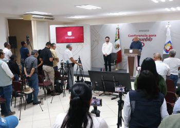 CAPACITAN A 40 MANDOS POLICIALES DE LOS CABOS EN FORMACIÓN CONTINUA
