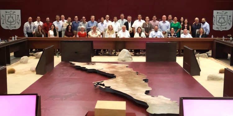 GOBERNADOR VÍCTOR CASTRO CONVOCA A FORTALECER LA CULTURA DEL TESTAMENTO Y ASÍ PROTEGER EL PATRIMONIO FAMILIAR
