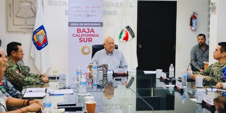 MESA DE SEGURIDAD DE BCS MANTIENE VIGILANCIA SOBRE EVOLUCIÓN Y TRAYECTORIA DEL HURACÁN POLO EN EL PACÍFICO
