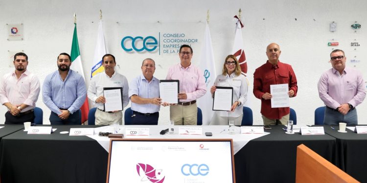 CAPACITAN A 40 MANDOS POLICIALES DE LOS CABOS EN FORMACIÓN CONTINUA