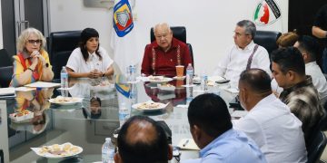 SE REÚNEN AUTORIDADES Y TRANSPORTISTAS; AVANZAN EN LA REGULARIZACIÓN DEL TRANSPORTE PÚBLICO EN LOS CABOS