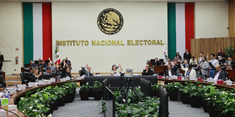 RECHAZA INE PROPUESTA DE EMBLEMA DE SOMOS