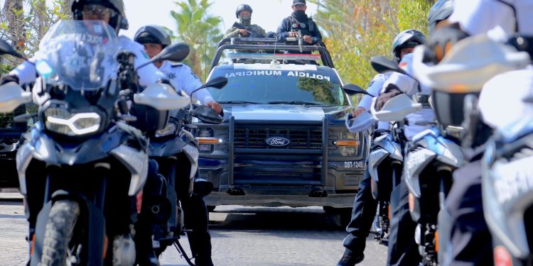 GARANTIZA XV AYUNTAMIENTO DE LOS CABOS ORDEN Y SEGURIDAD DURANTE FESTEJOS DEL MES PATRIO