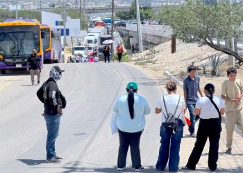 ATIENDE GOBIERNO DE LOS CABOS BLOQUEO EN CARRETERA TRANSPENINSULAR CSL -SJC