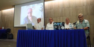 RINDEN HOMENAJE EN LA UABCS A ANELIO AGUAYO LOBO POR SUS APORTACIONES AL ESTUDIO CIENTÍFICO  DE LOS MAMÍFEROS MARINOS