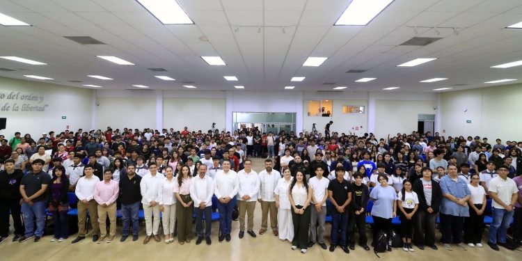UABCS REÚNE A ESPECIALISTAS Y COMUNIDAD ESTUDIANTIL EN EL IV FORO INTERNACIONAL DE PROGRAMACIÓN Y VIDA DIGITAL