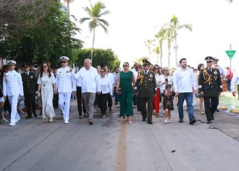 GOBERNADOR VÍCTOR CASTRO REFRENDA VALORES  DE IDENTIDAD NACIONAL EN EL 216 ANIVERSARIO DEL INICIO DE LA INDEPENDENCIA DE MÉXICO