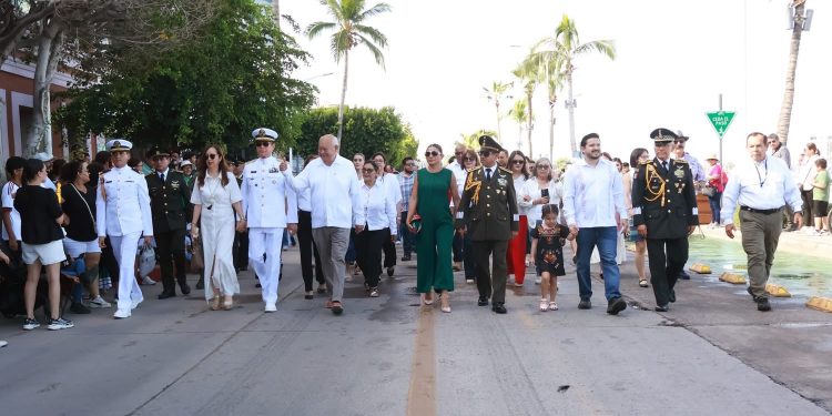 GOBERNADOR VÍCTOR CASTRO REFRENDA VALORES  DE IDENTIDAD NACIONAL EN EL 216 ANIVERSARIO DEL INICIO DE LA INDEPENDENCIA DE MÉXICO