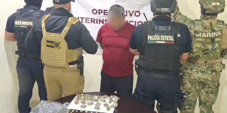 ASEGURAN A PRESUNTO NARCOMENUDISTA Y  PAQUETES CON SUSTANCIAS ILÍCITAS