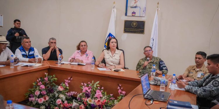 EDITH AGUILAR ENCABEZA REUNIÓN DEL CONSEJO MUNICIPAL DE PROTECCIÓN CIVIL ANTE POSIBLE ACERCAMIENTO DE CICLÓN TROPICAL