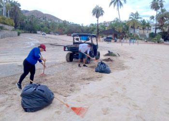 LLAMA ZOFEMAT LOS CABOS A NO TIRAR BASURA EN CALLES Y ARROYOS PARA PROTEGER PLAYAS