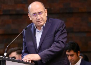 PROPONE RUBÉN MOREIRA REGULAR TARIFAS AÉREAS, PARA FRENAR ABUSOS EN PRECIOS DE BOLETOS DE AVIÓN