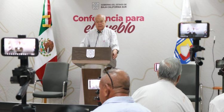 SALUD ESTATAL PROMUEVE LA ELIMINACIÓN DE  CRIADEROS DEL DENGUE EN CIUDAD CONSTITUCIÓN
