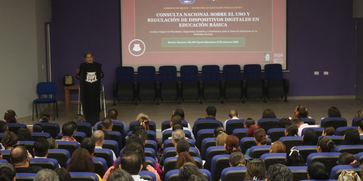 SALUD ESTATAL PROMUEVE LA ELIMINACIÓN DE CRIADEROS DEL DENGUE EN CIUDAD CONSTITUCIÓN