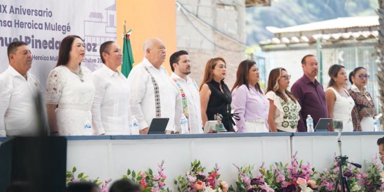 PRESIDE GOBERNADOR SESIÓN SOLEMNE POR LA GESTA HEROICA DE MULEGÉ; LLAMA A MANTENER VIVA LA MEMORIA HISTÓRICA