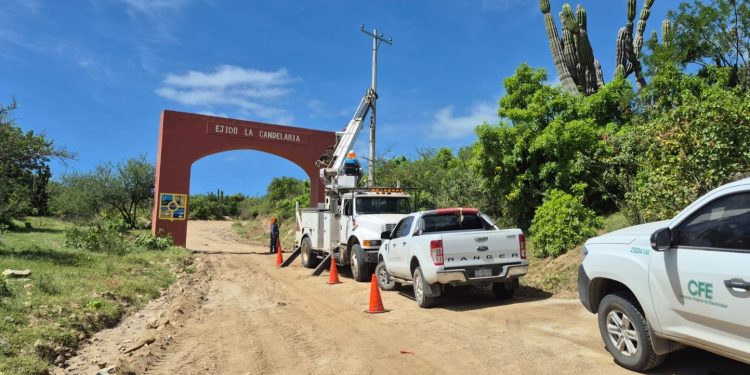 AVANZAN OBRAS DE ELECTRIFICACIÓN EN LA CANDELARIA Y PUERTO CHALE CON INVERSIÓN SUPERIOR A 66.92 MDP
