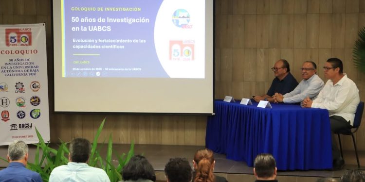 UABCS COMPARTE CON ESTUDIANTES CINCO DÉCADAS DE DESARROLLO DE LA INVESTIGACIÓN CIENTÍFICA