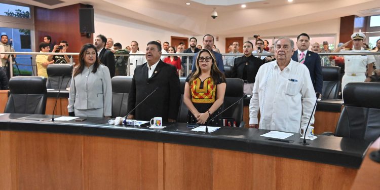 CONMEMORAN LOS TRES PODERES DEL ESTADO EL LII ANIVERSARIO DE LA CONVERSIÓN DE TERRITORIO A ESTADO DE BCS