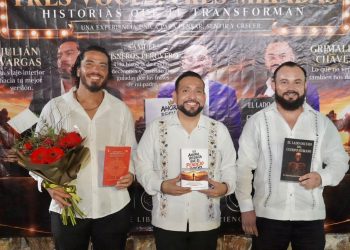 PRESENTACIÓN DE OBRAS LITERARIAS EN PLAZA AMELIA WILKES