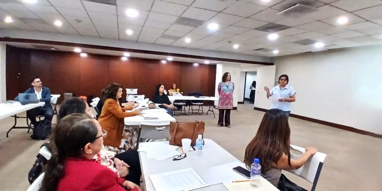 EN BCS FORTALECEN LAS ESTRATEGIAS DE FORMACIÓN CONTINUA DEL MAGISTERIO