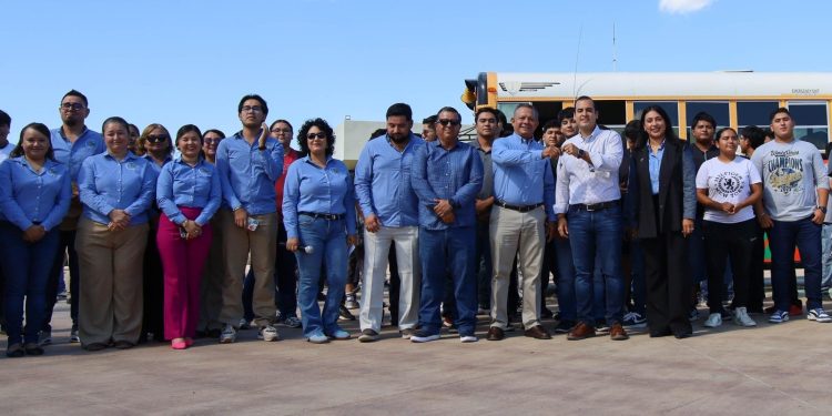 SALUD ESTATAL PROMUEVE LA ELIMINACIÓN DE  CRIADEROS DEL DENGUE EN CIUDAD CONSTITUCIÓN